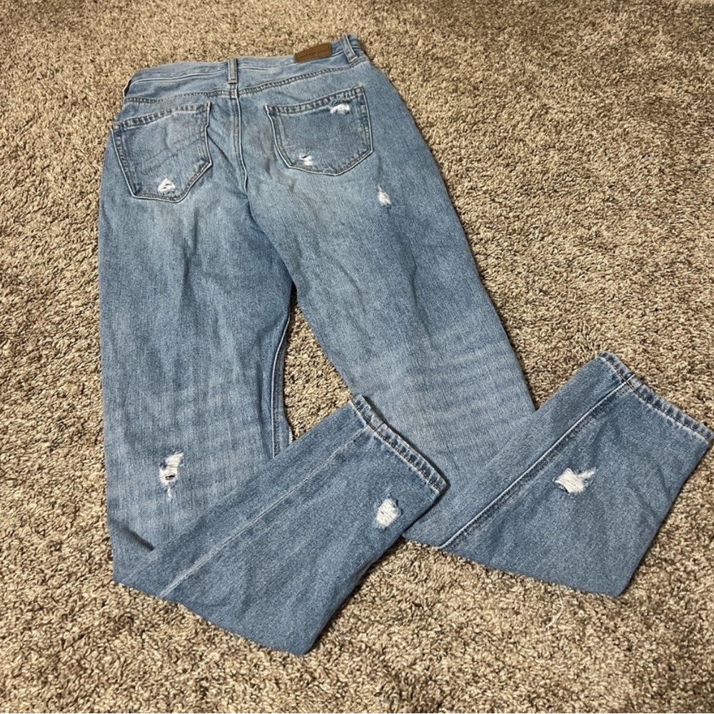 American eagle mom jeans a size 00 on sale for $30
